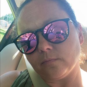 Meet your Posher, Christina